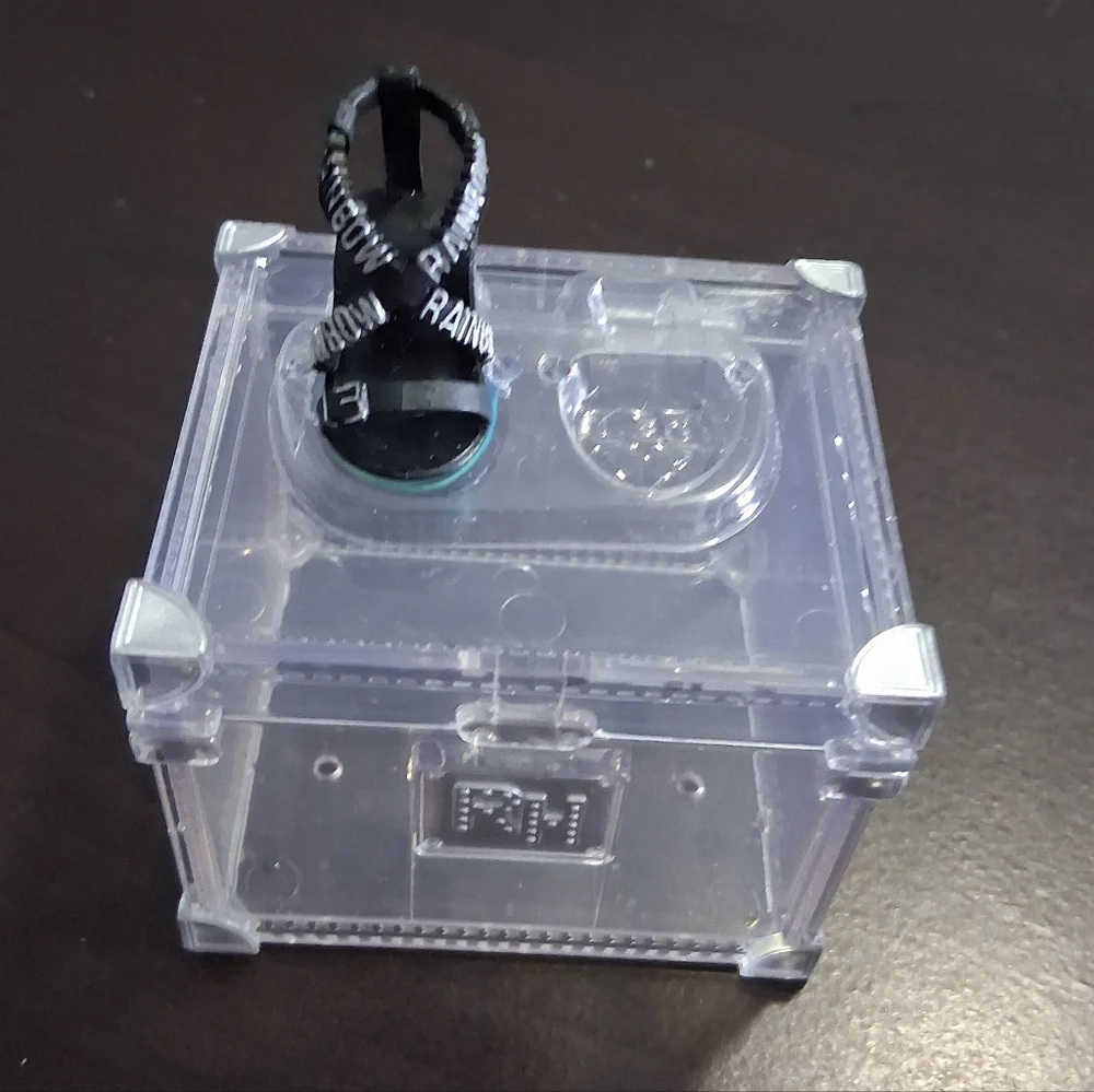 Rainbow High Transparent Toy Storage Box with 1 Black Shoe